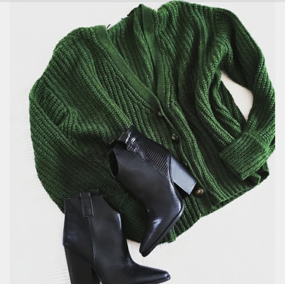 🆕️Pumpkin patch Collection// Green Cardigan - Picture 2 of 5